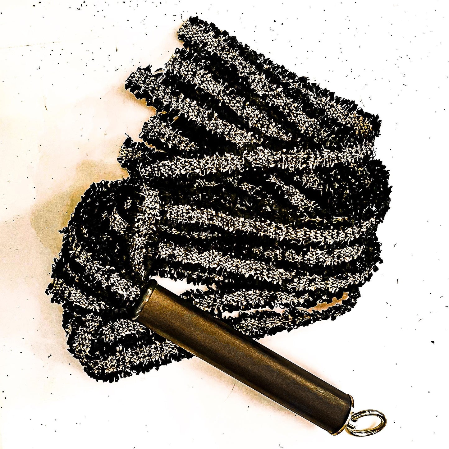 Madam Coco. 61cm/24" Fashion Flogger