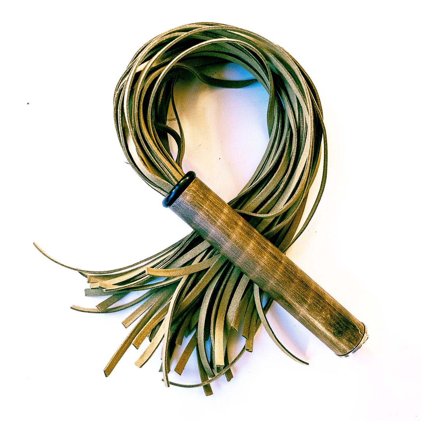 Tagliatelle/Vegan/Olivia. 61cm/24" floggers