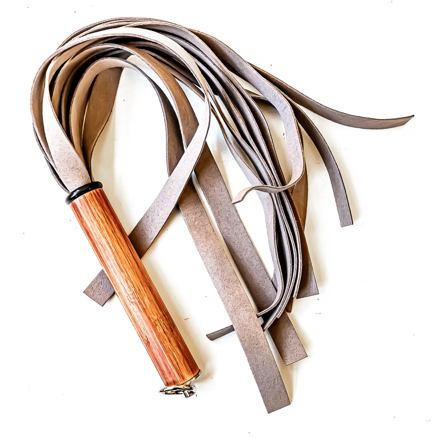 Pappardelle/Vegan/Grigio. 61cm/24" floggers