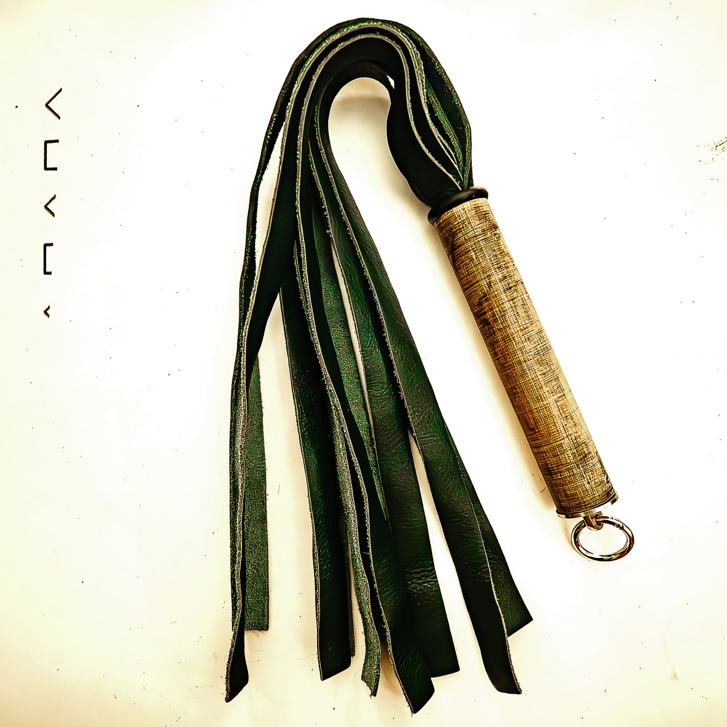 No.2 / Tannengrün. 61cm/24" Lederflogger