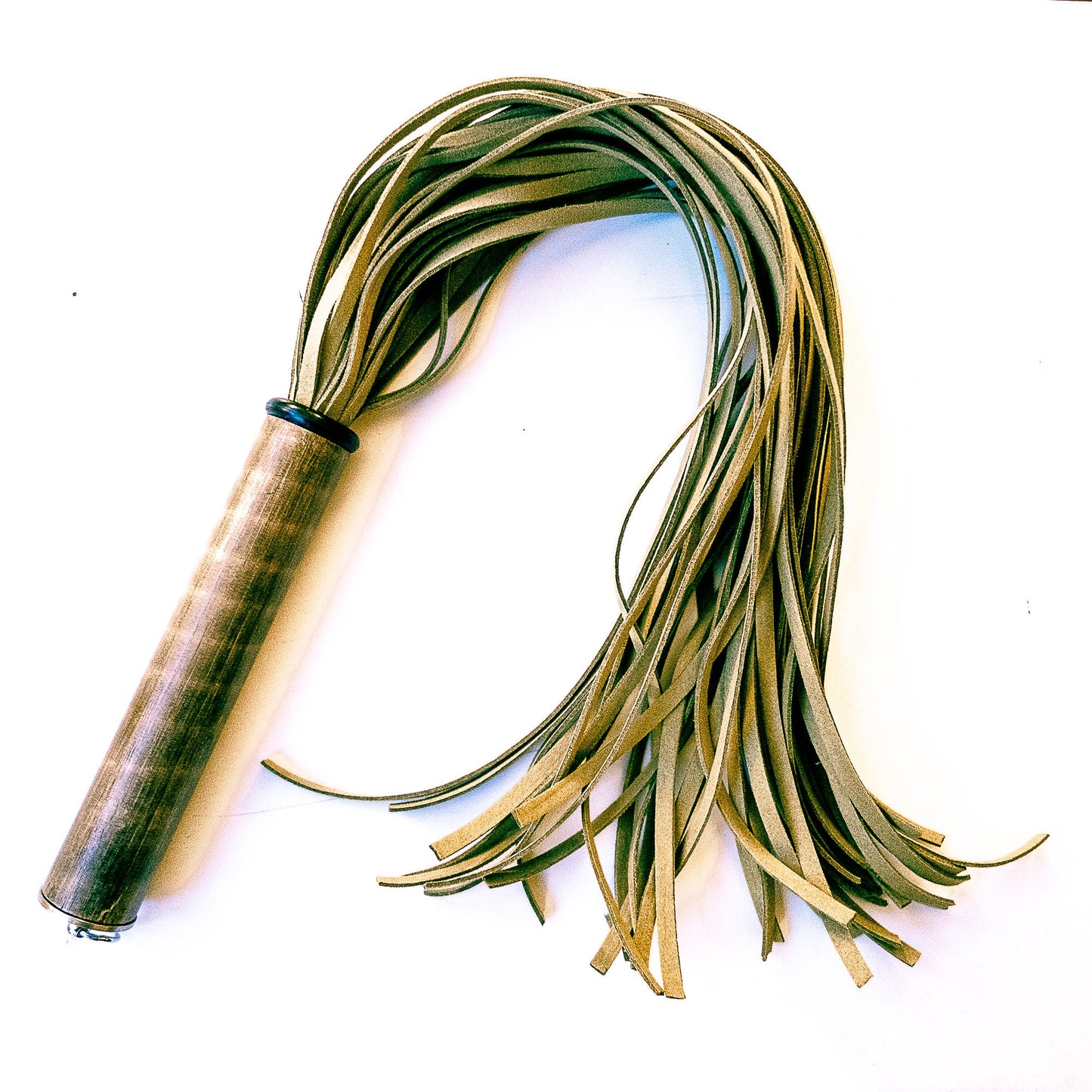 Tagliatelle/Vegan/Olivia. 61cm/24" floggers