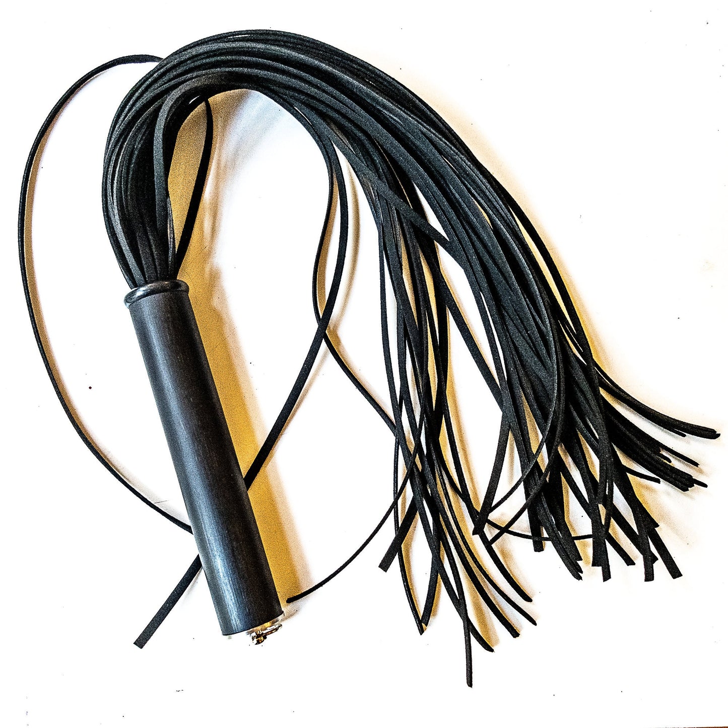 Tagliatelle/Vegan/Nero. 61cm/24" floggers