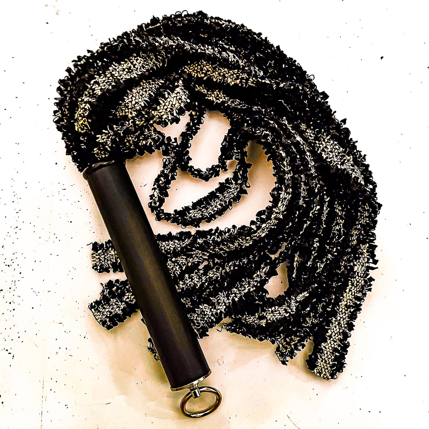 Madam Coco. 61cm/24" Fashion Flogger