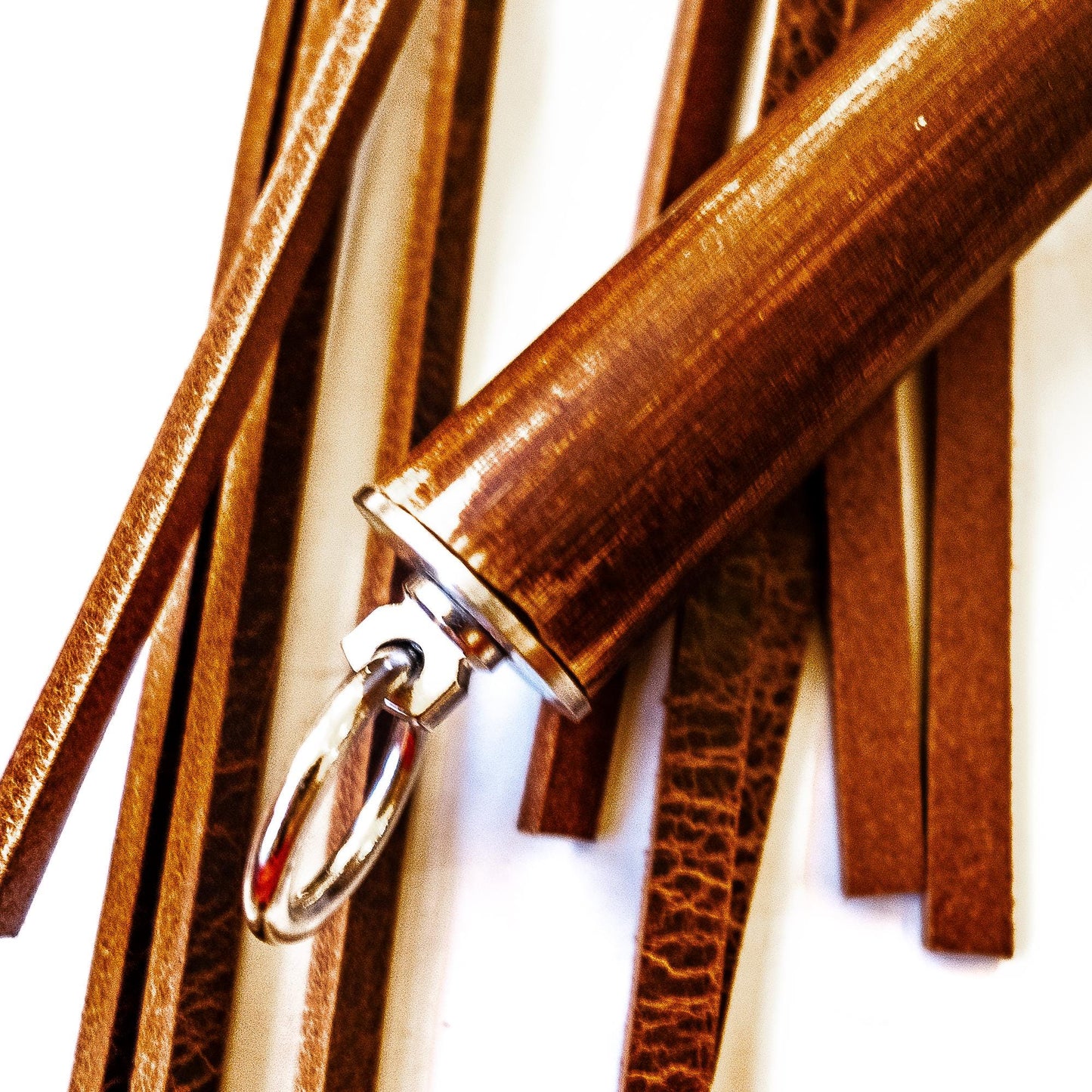 Buffalo Gals/Hard&Heavy/Brown (71cm/28") whip made of hard buffalo leather. BDSM