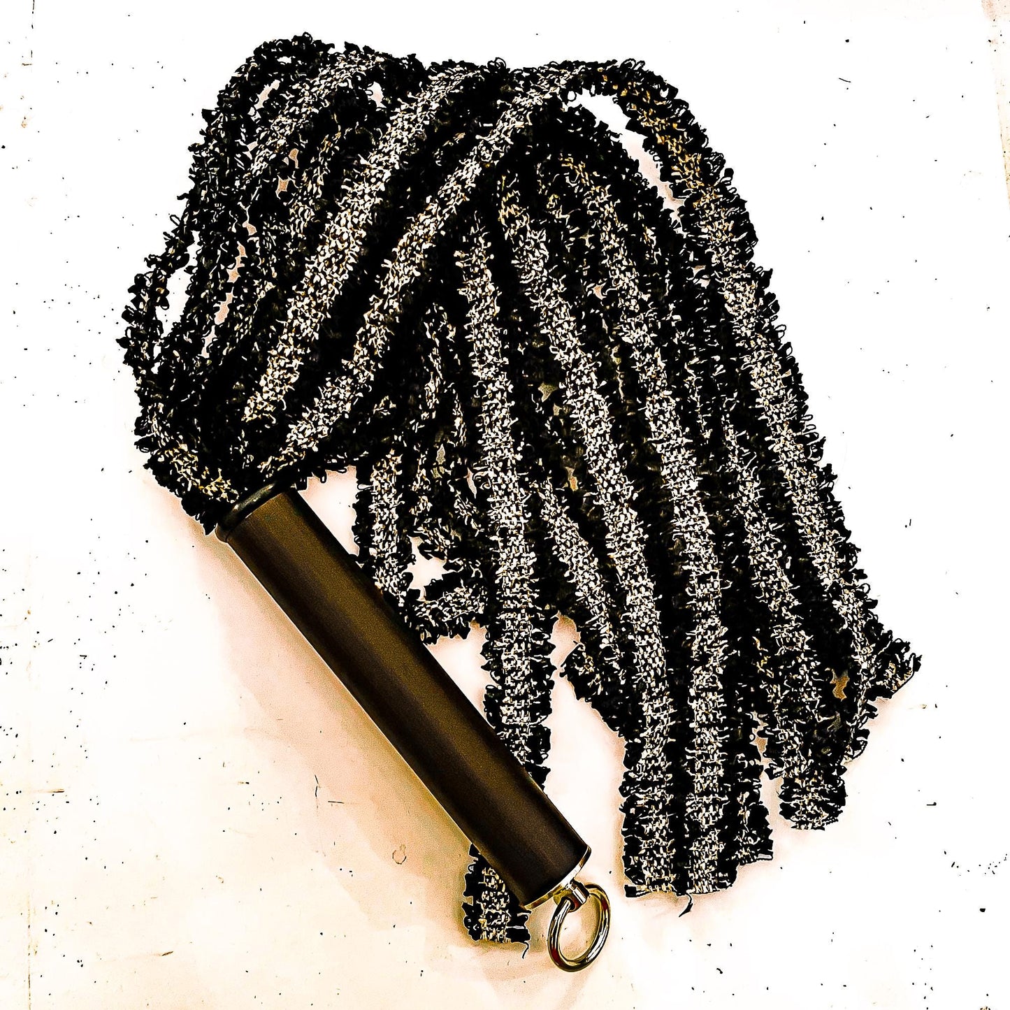 Madam Coco. 61cm/24" Fashion Flogger