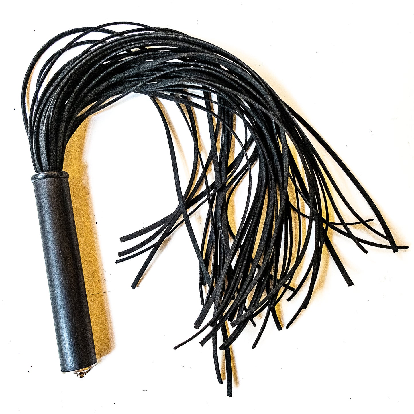 Tagliatelle/Vegan/Nero. 61cm/24" floggers
