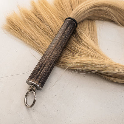 Pretty Little Horses/Blonde. 81cm/32" horsehair whip