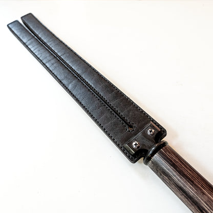 Tawse/Heavy/Black. 51cm/20", double-tongued paddle made of 2 x 4mm thick sole leather