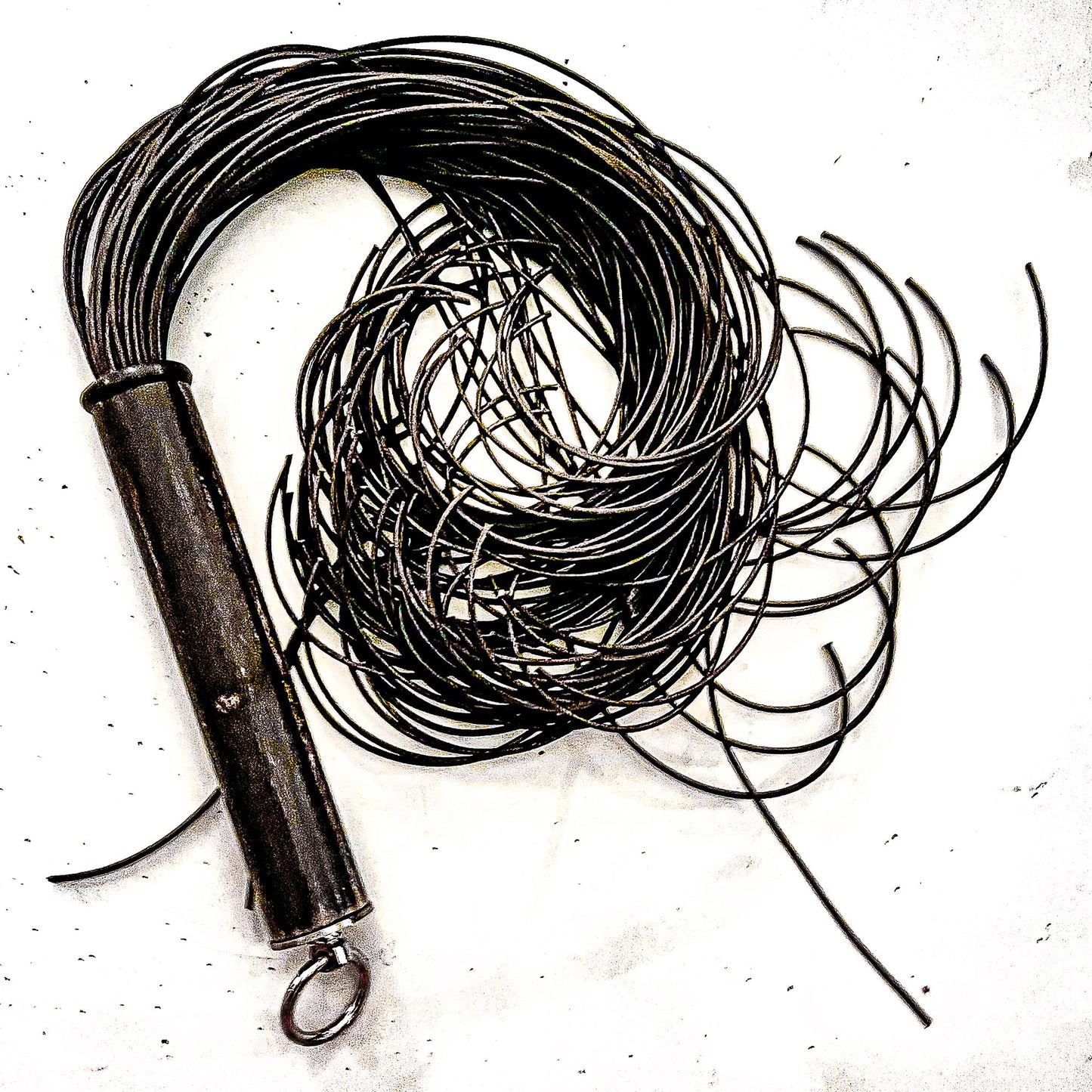 Spaghetti/Sepia. 61cm/24" leather flogger