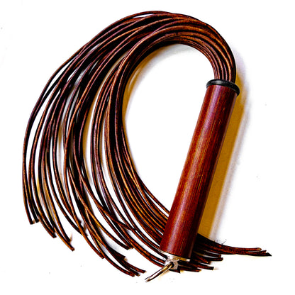 Spaghetti/Sanguigno. 61cm/24" leather flogger