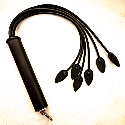 Black Mamba. Silikon-Peitsche 53cm/21"