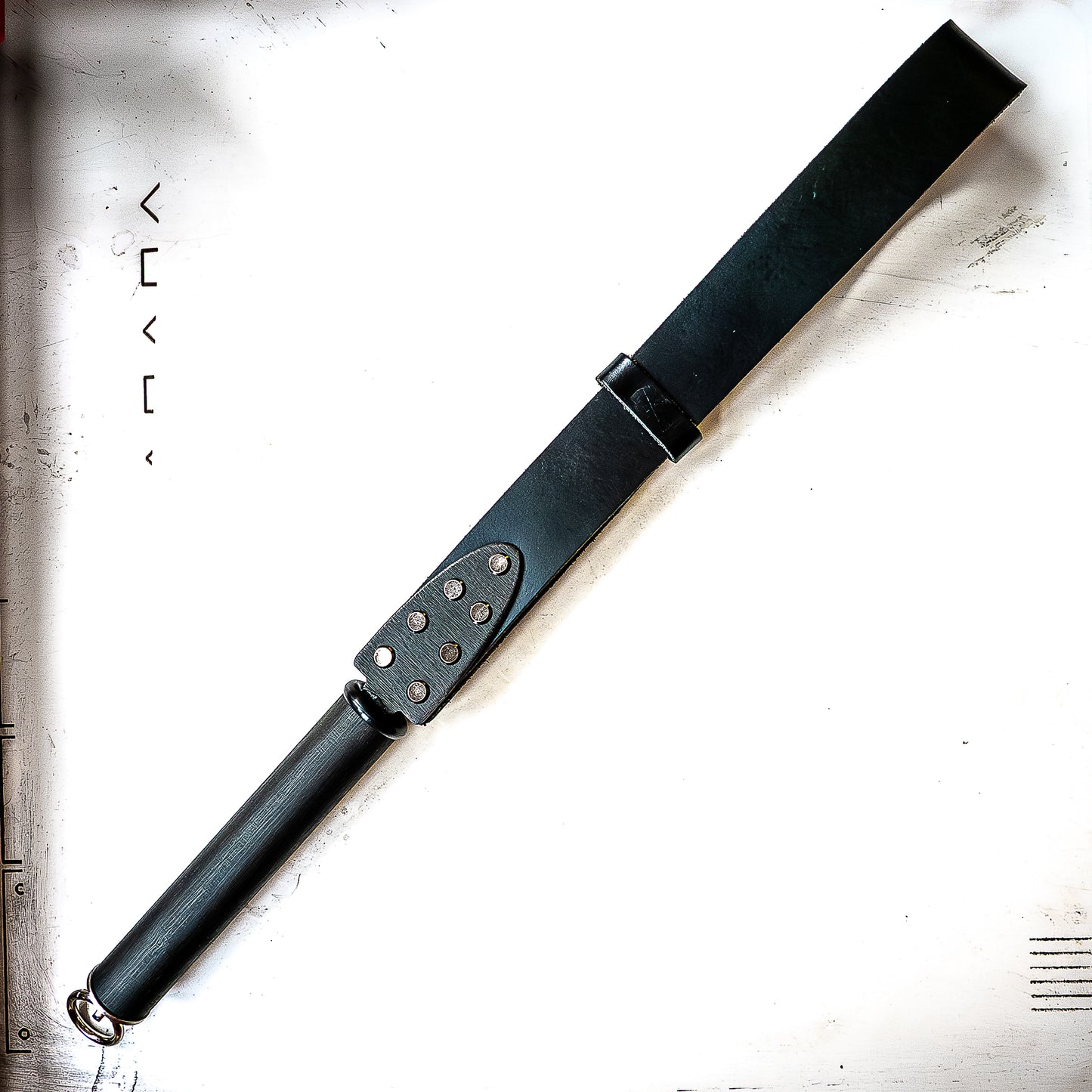 Dad's Belt (#1). Loop whip made from a real belt 56cm/22"