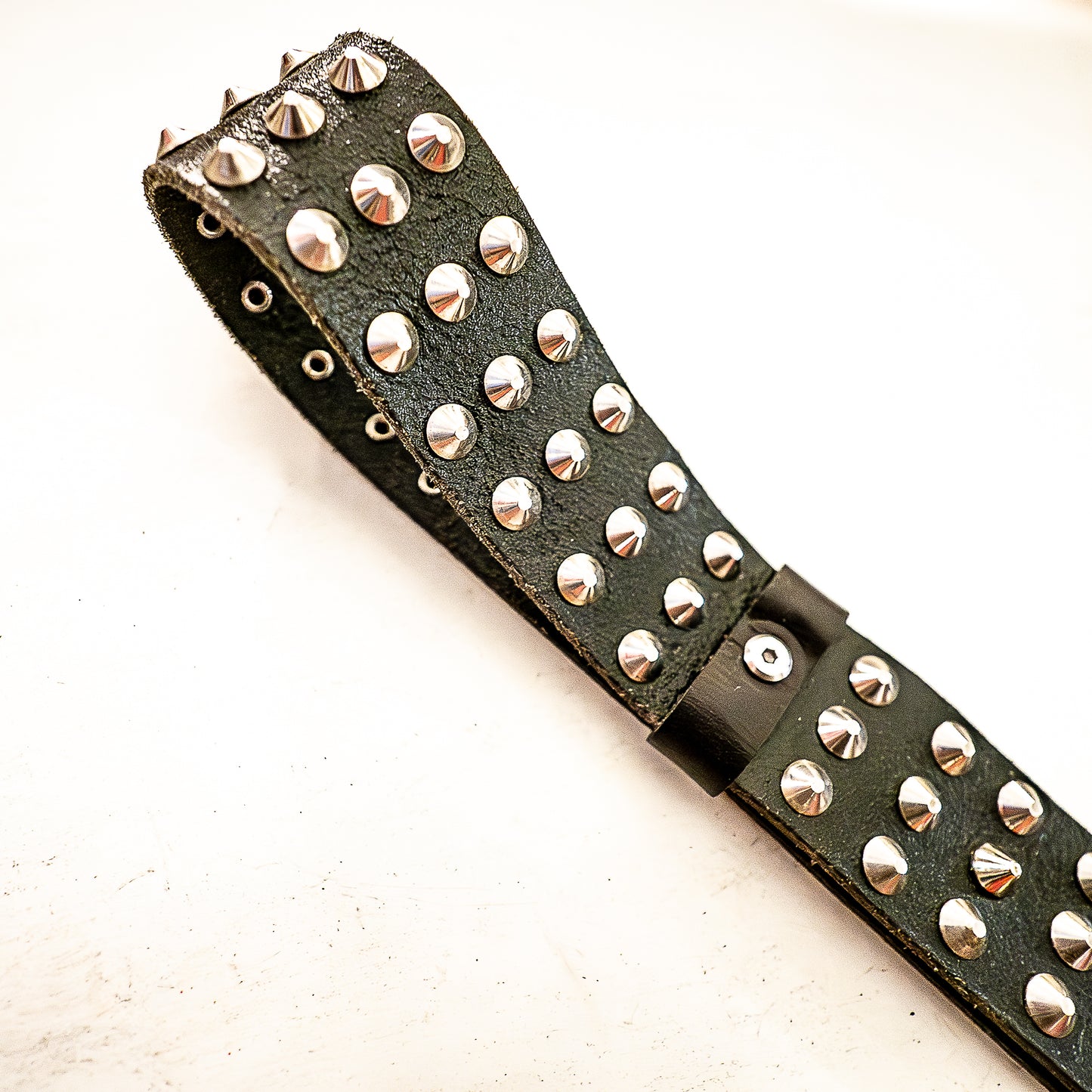 Dad's belt (#2). Loop whip made from an old studded belt 56cm/22"