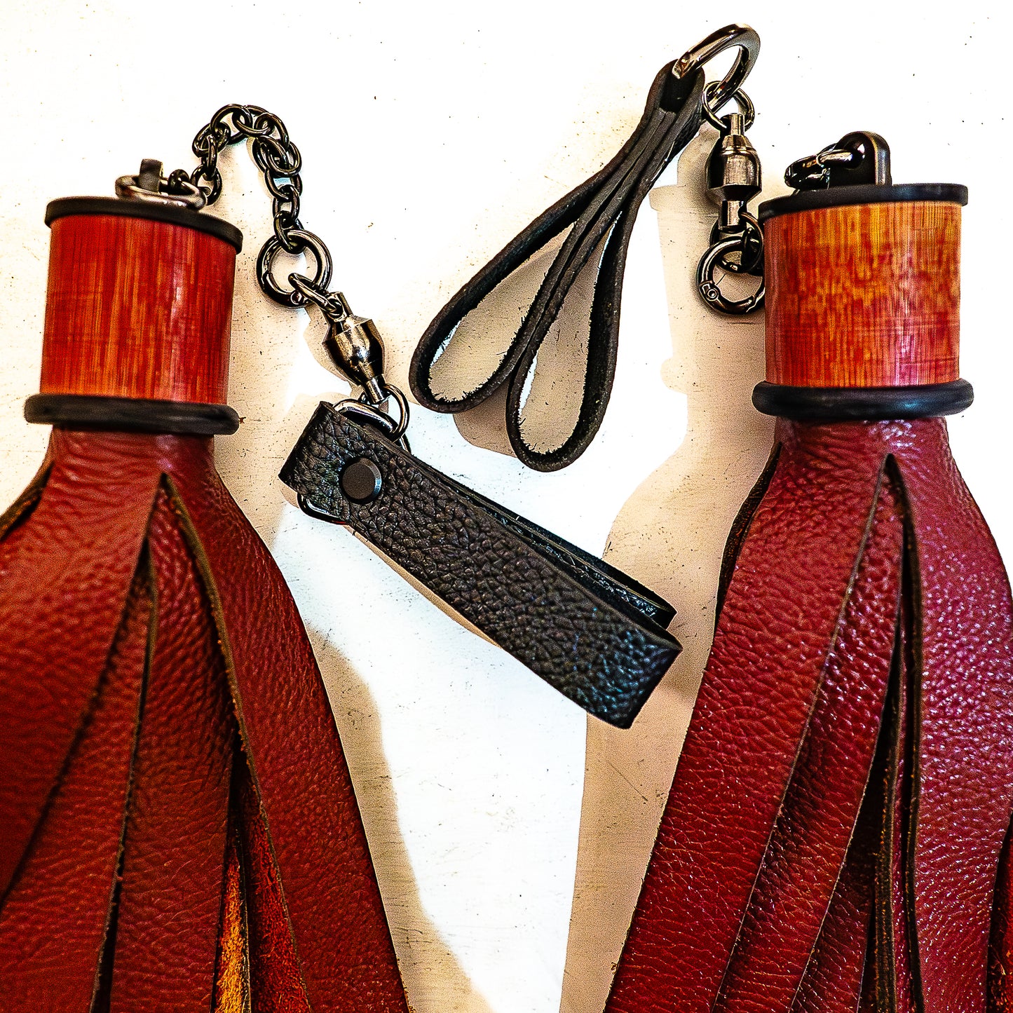 POI/Blutrot Fingerflogger (Paar, je 33cm Leder +  25cm Fingerschlaufen und Kette)