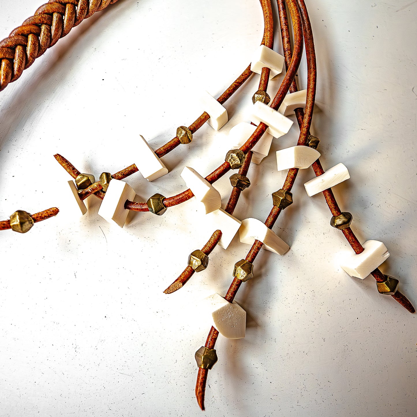 Flagrum Ossarium / 24 Zoll. Roemische Geissel (61cm/24") nach antikem Vorbild