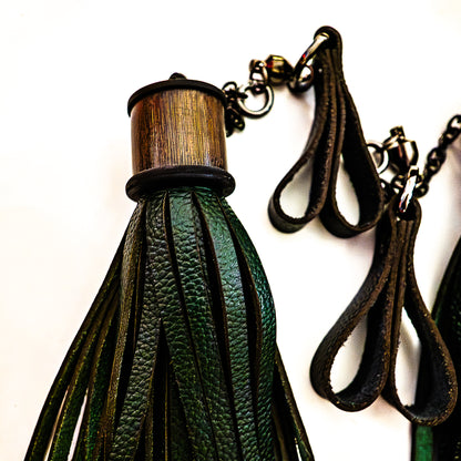 Poi/Fir Green Finger Floggers (pair, each 33cm leather + 25cm finger loops and chain)