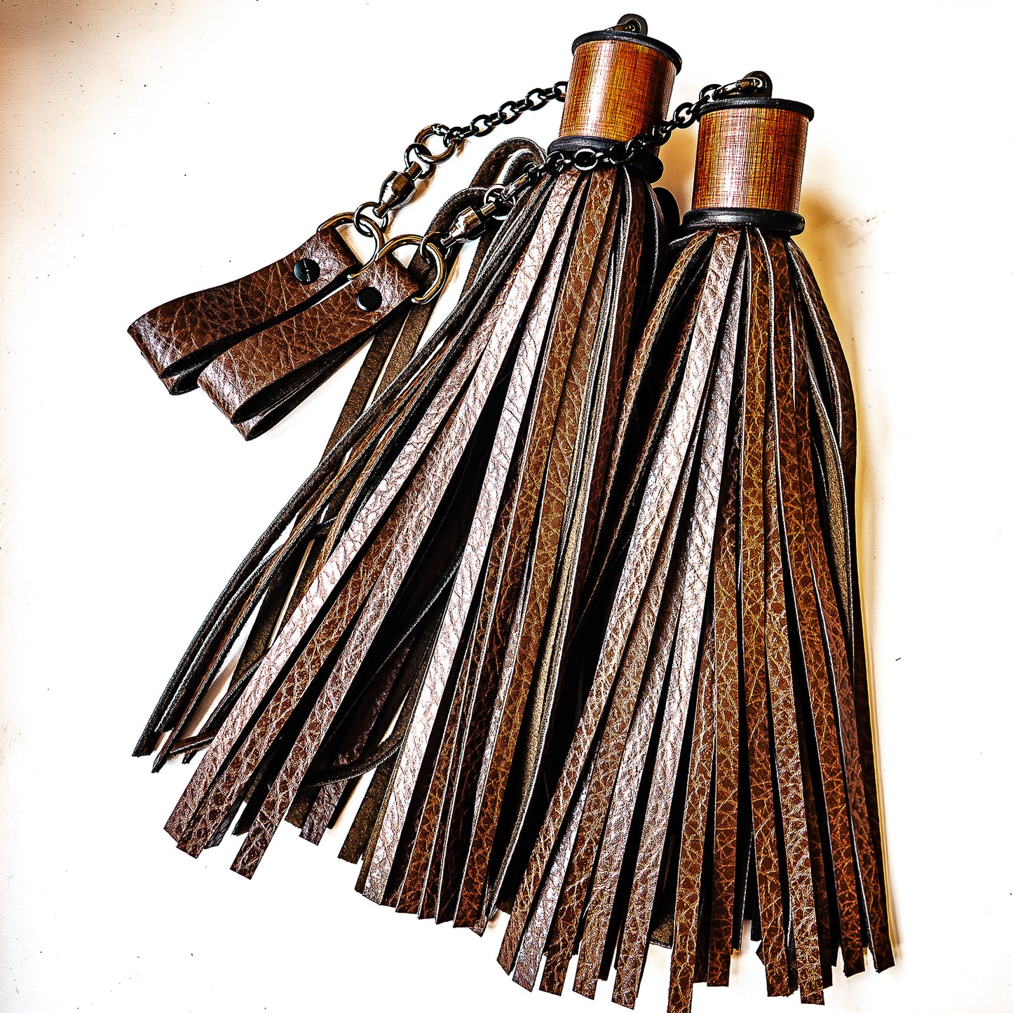 Poi/Chocolate Finger Floggers (pair, each 33cm leather + 25cm finger loops and chain)