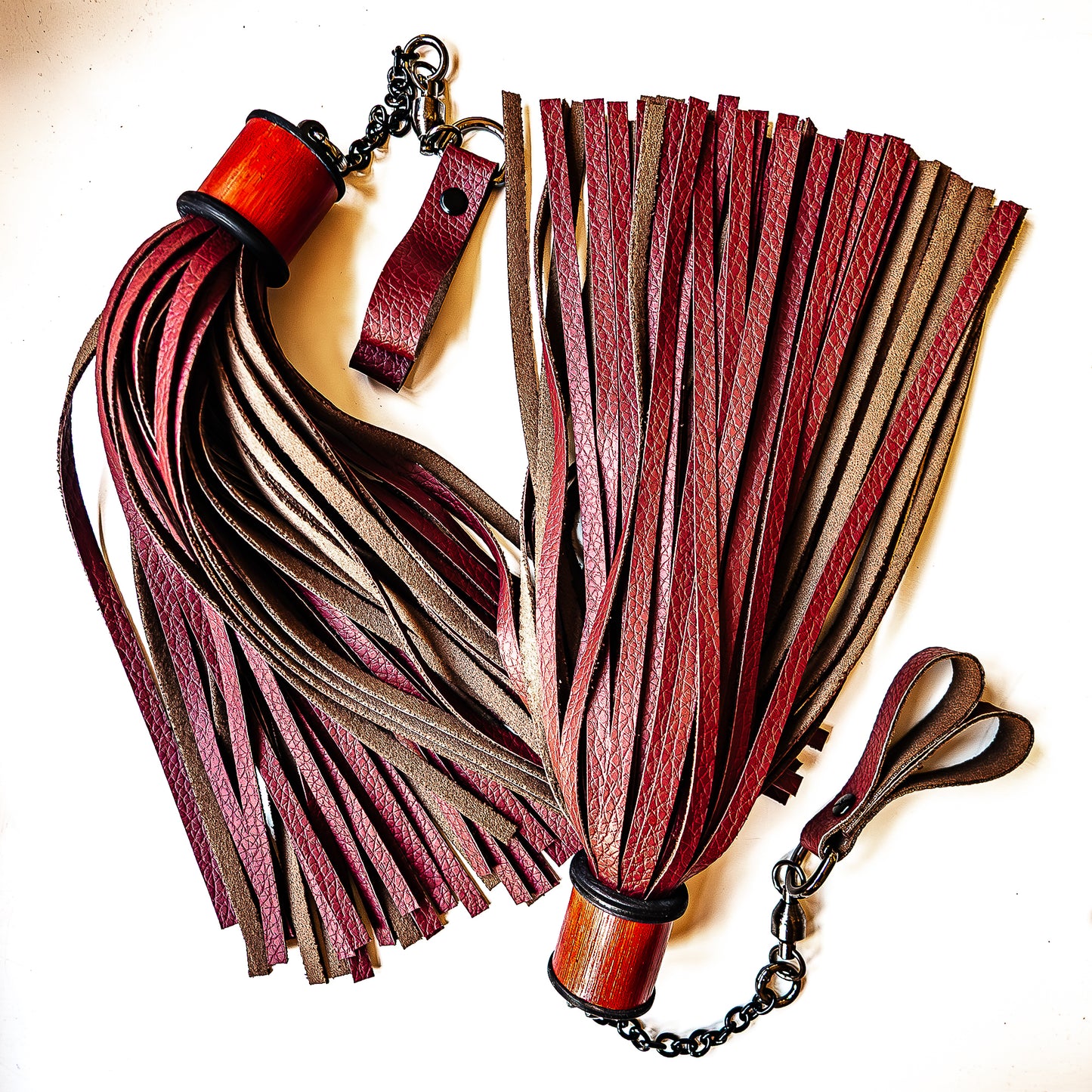 Poi/Chocolate Finger Floggers (pair, each 33cm leather + 25cm finger loops and chain)