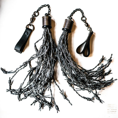 Poi/Stacheldraht. Fingerflogger (Paar mit Stacheldraht-Imitat aus Leder)