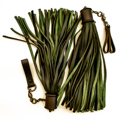Poi/Fir Green Finger Floggers (pair, each 33cm leather + 25cm finger loops and chain)