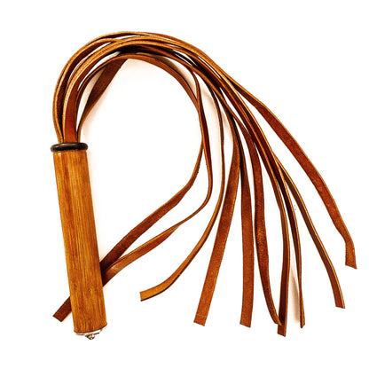 Vero Cuoio/Caramello. 61cm/24" leather flogger